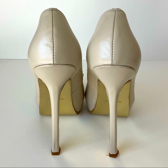 NWOT Tribute Pump - 37 - Picture 4 of 7